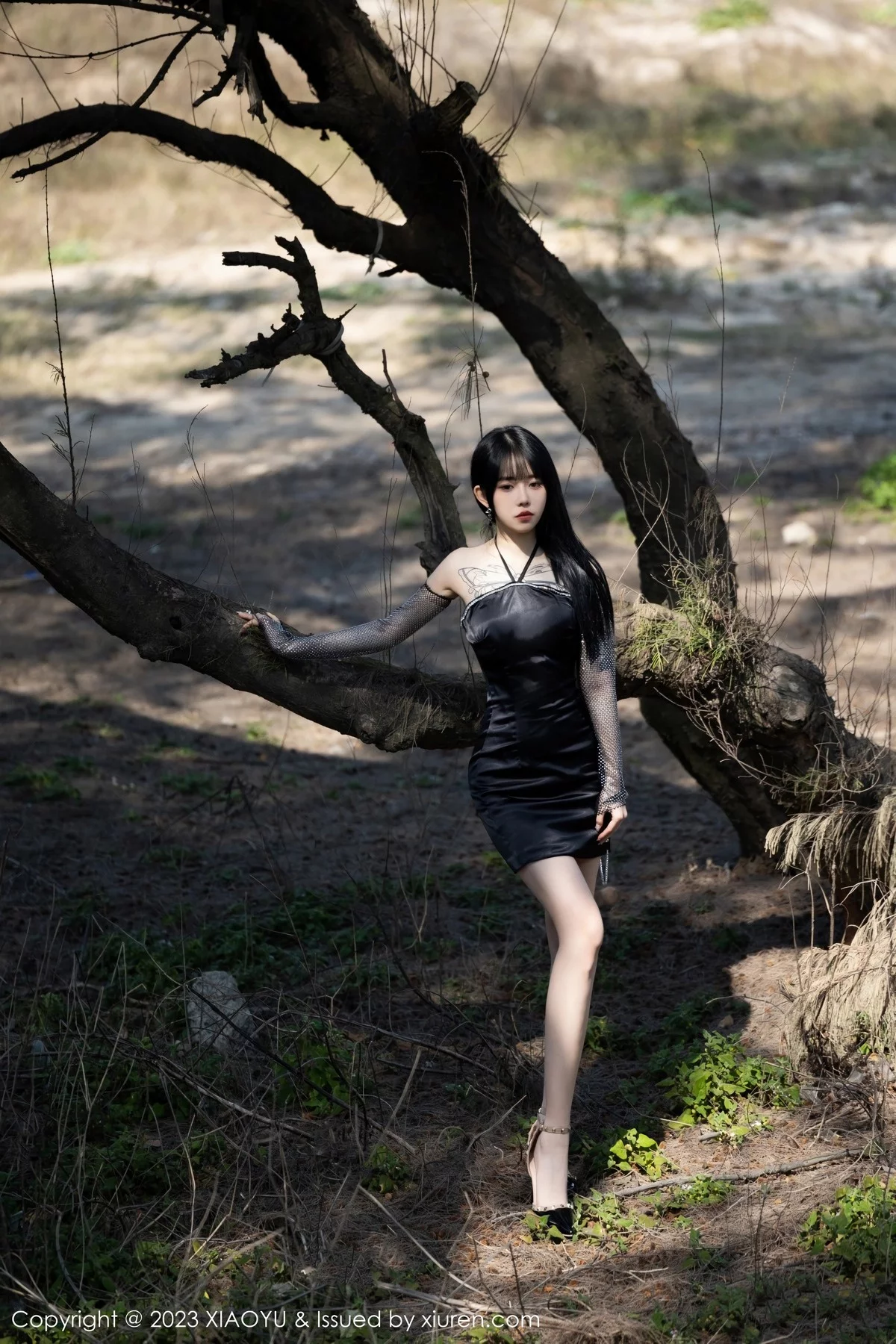 [XiaoYu画语界]Vol.1006_模特奶瓶黑色连身短裙+性感蓝色蕾丝内衣秀曼妙身姿诱惑写真103P